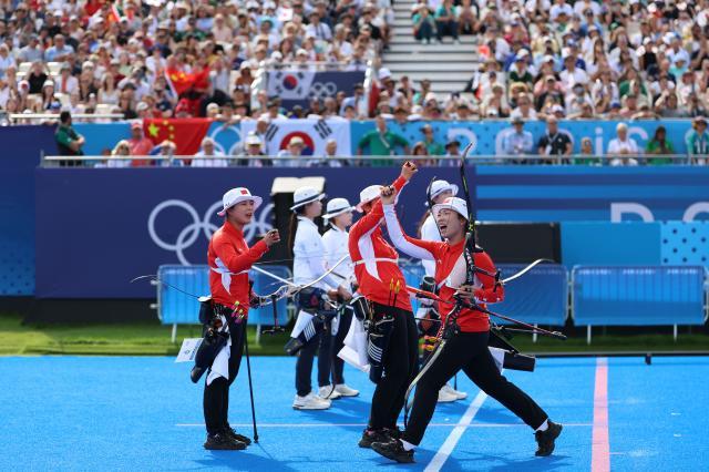 1722216484127042131.jpg 巴黎奥运会丨射箭——女子团体:中国队获得亚军XxjpseC007928_20240729_MVPFN0A001.jpg